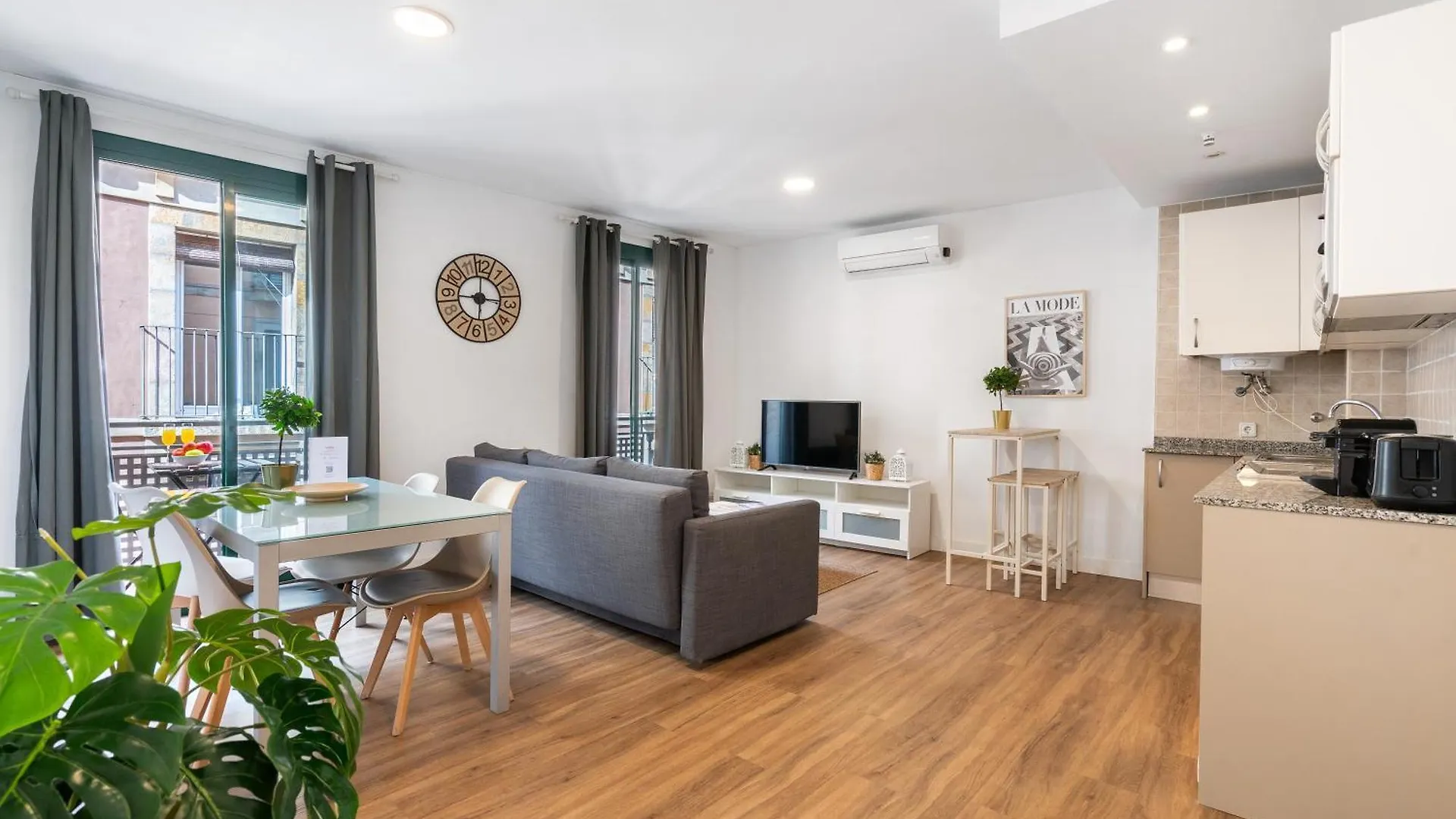 Lodging Apartments Liceu G2 Barcelona 0*,  Hiszpania