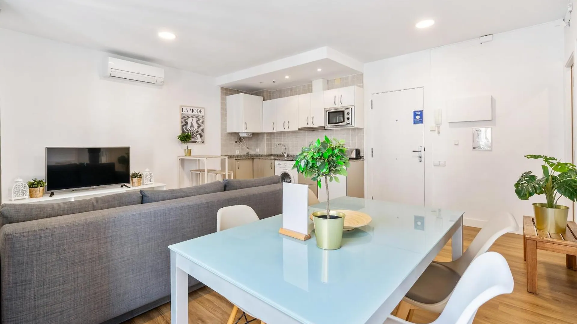 Lodging Apartments Liceu G2 Barcelona 0*,  Hiszpania