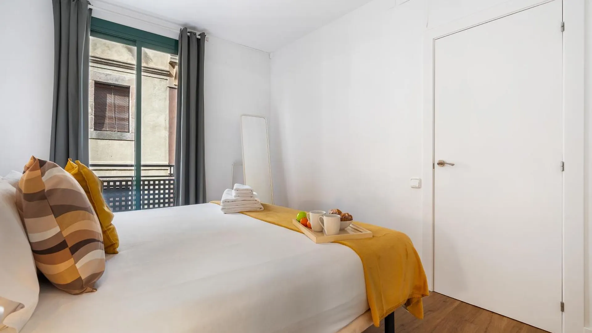 Lodging Apartments Liceu G2 Barcelona