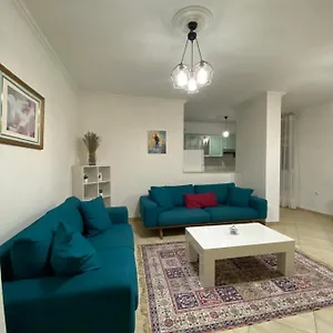 https://chlo-apartment-3-tirana.albaniahotels.org
