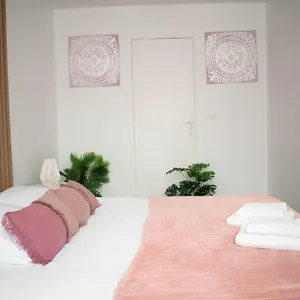 https://le-cosy-centre-ville-2-pieces.fr-paris.fr